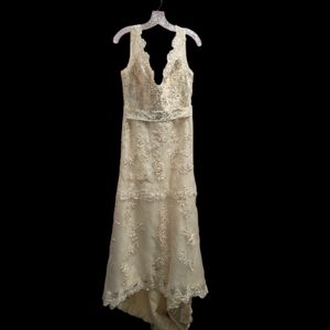 Womens Small Elegant Cream Lace Evening Gown